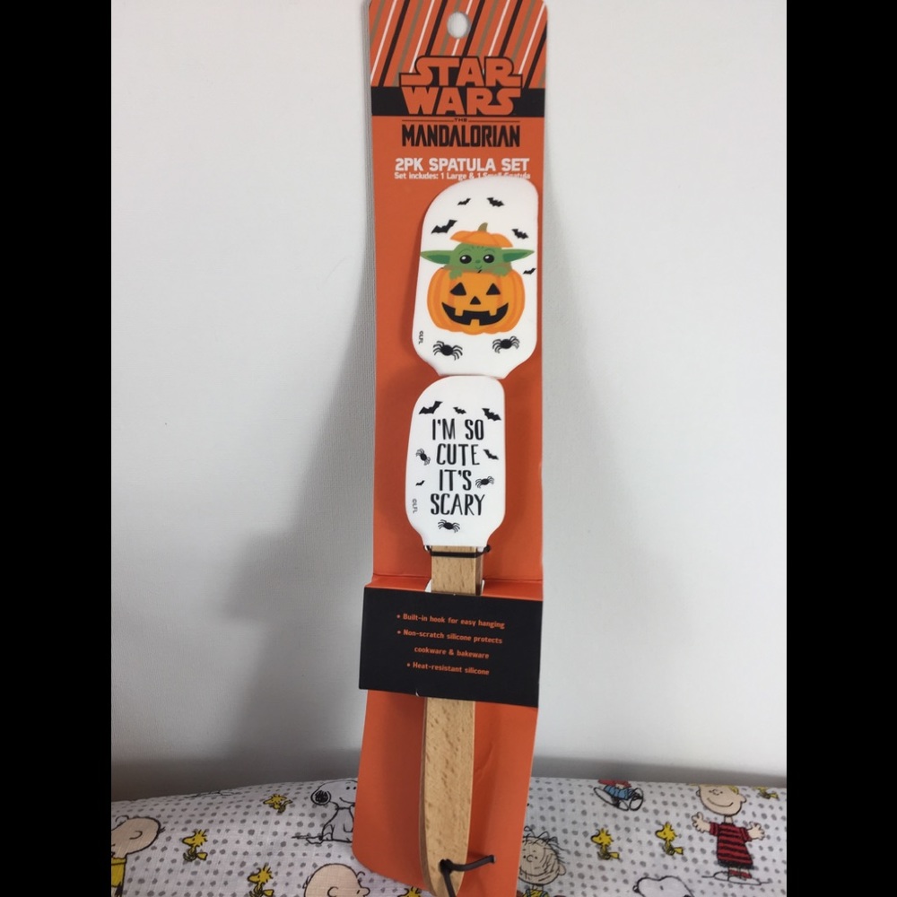 NWT Star Wars The Mandalorian 2-Pack Spatula Set